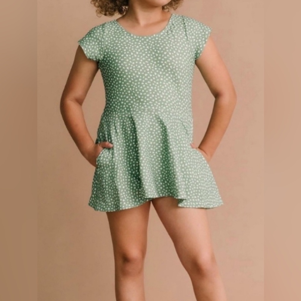 HONEYMARK Kids Pep Swim-dress Top -Sage Green with white daisies - NWT